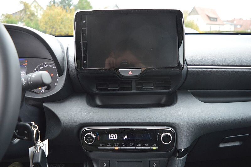 Mazda 2 Hybrid 1.5 VVT-i CVT Centre-Line *SH+Cam+PDA*