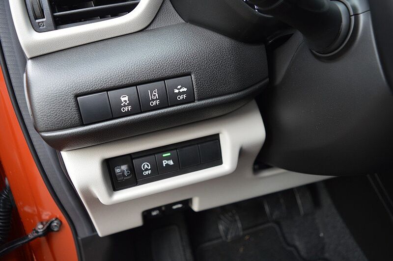 Suzuki Swift 1.2 Club Hybrid *Navi+LED+ACC*